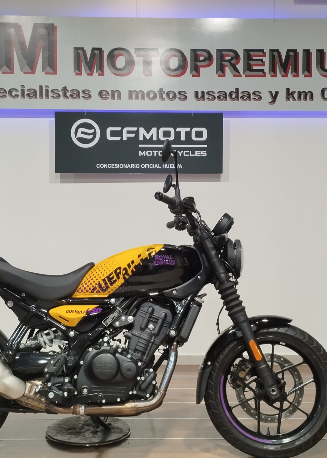 ROYAL ENFIELD GUERRILLA 450